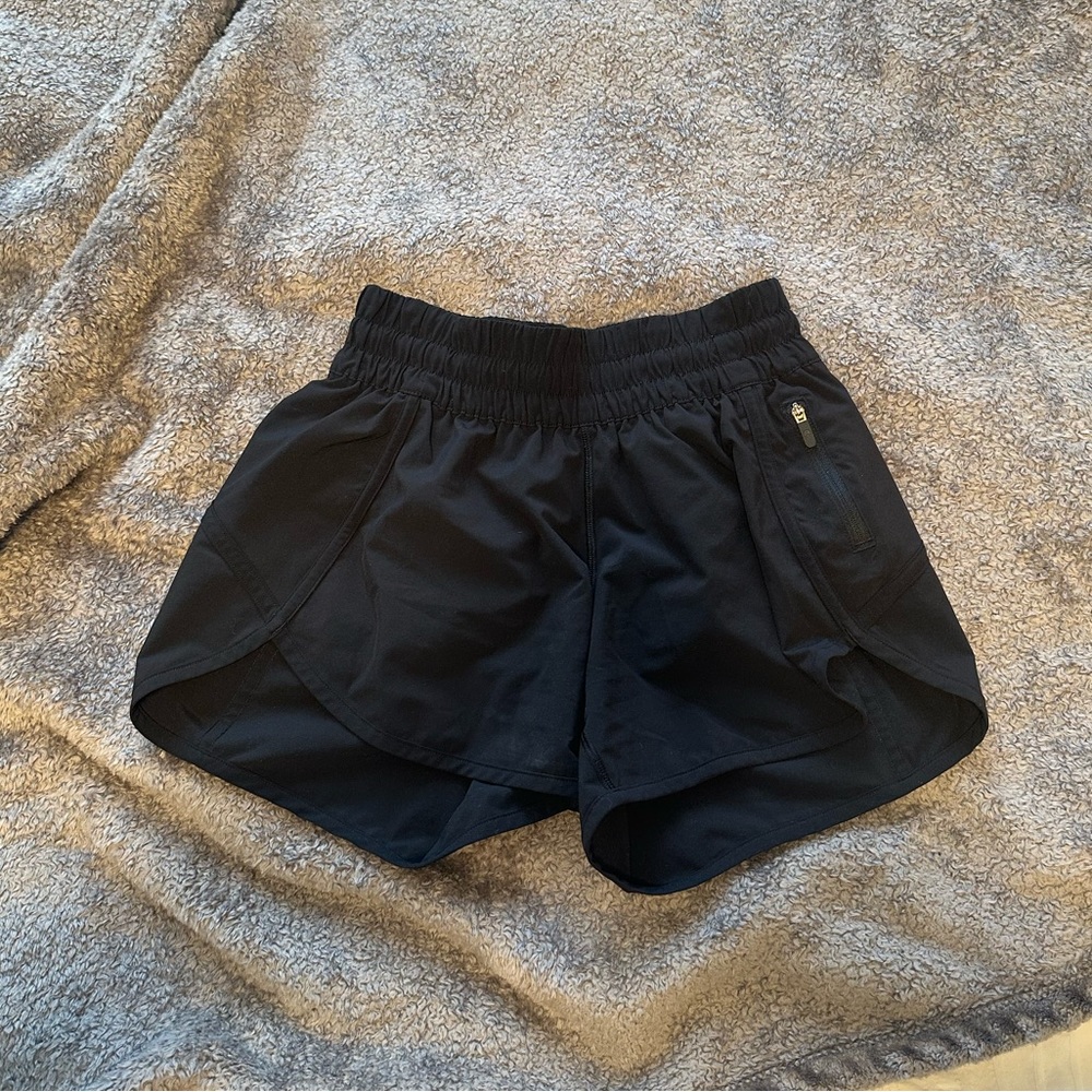 Lululemon Tracker Shorts 4”